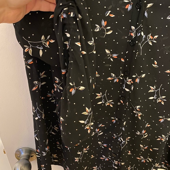 Women’s Blouse - Picture 2 of 3